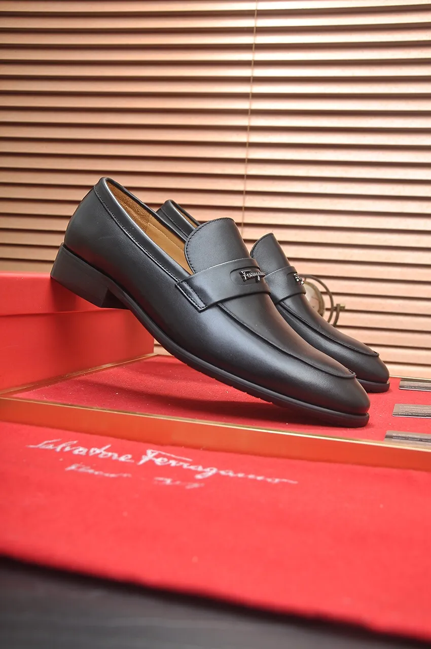 Men's shoes 💰520💶【Ferragamo/Ferragamo】The latest model in the counter. Original imported high-quality cowhide with open sides + imported 🐂 water-dyed cowhide lining + original luxury metal buckle + original combination outsole. No pressure for comparison. 38--45 (45 is custom-made and cannot be returned or exchanged)